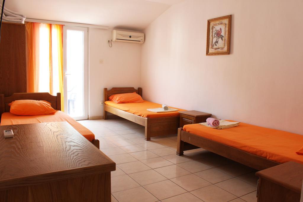 Guesthouse Sun Hostel Budva Exterior photo