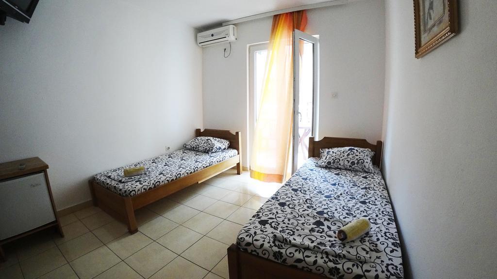 Guesthouse Sun Hostel Budva Exterior photo