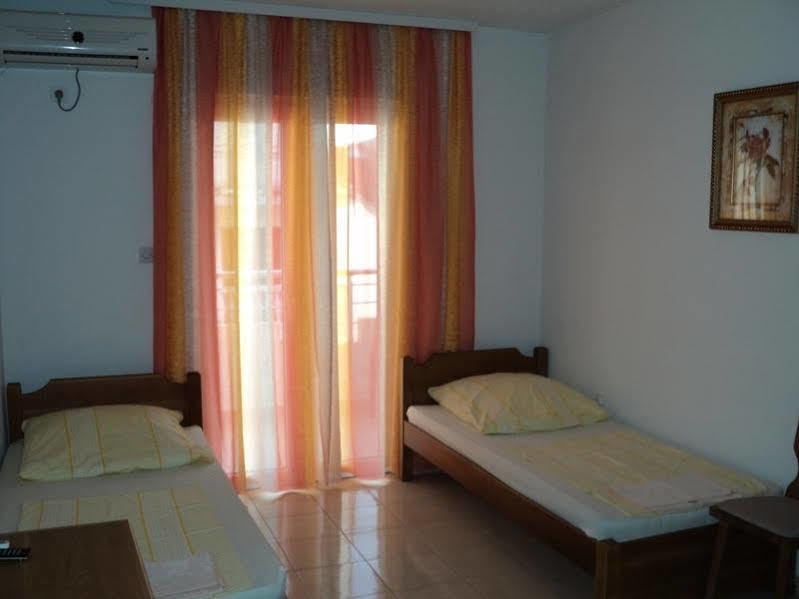 Guesthouse Sun Hostel Budva Exterior photo