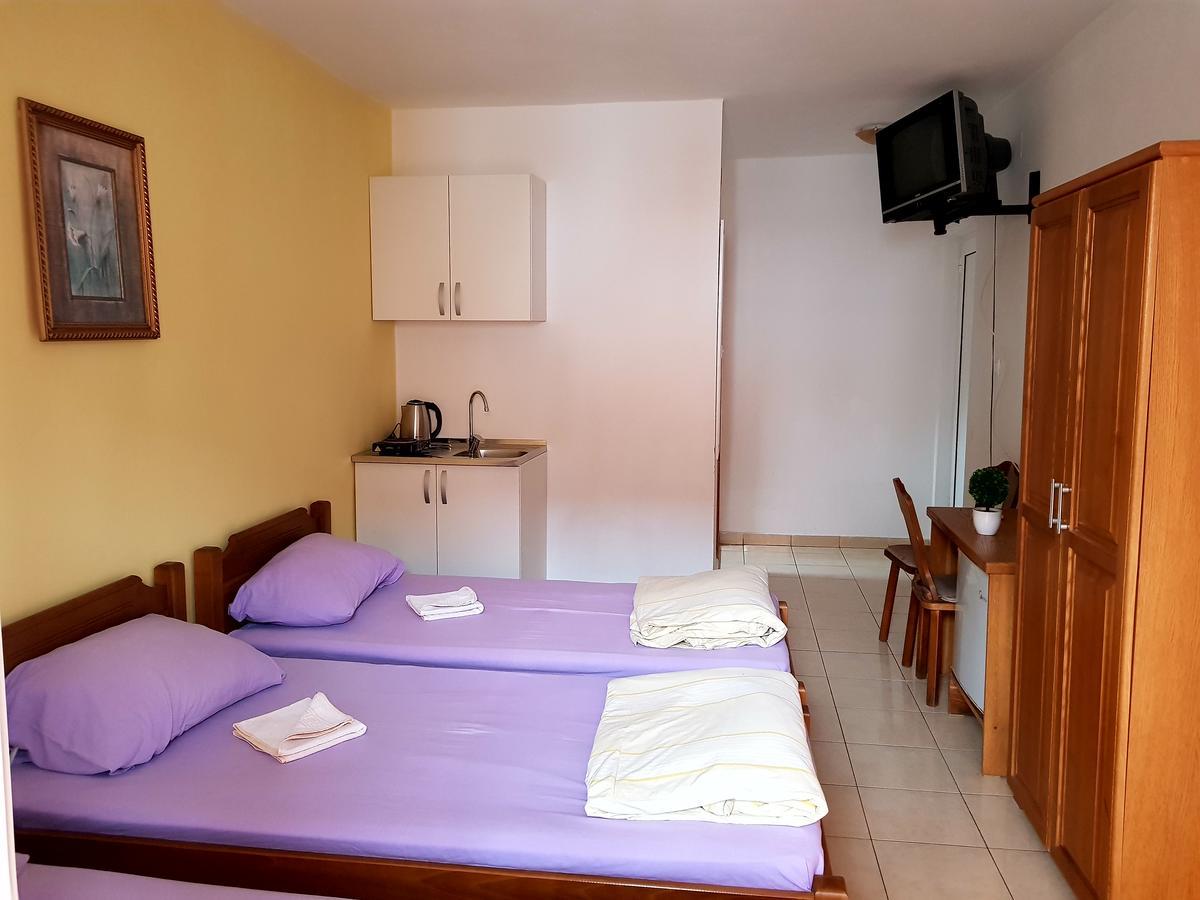 Guesthouse Sun Hostel Budva Exterior photo