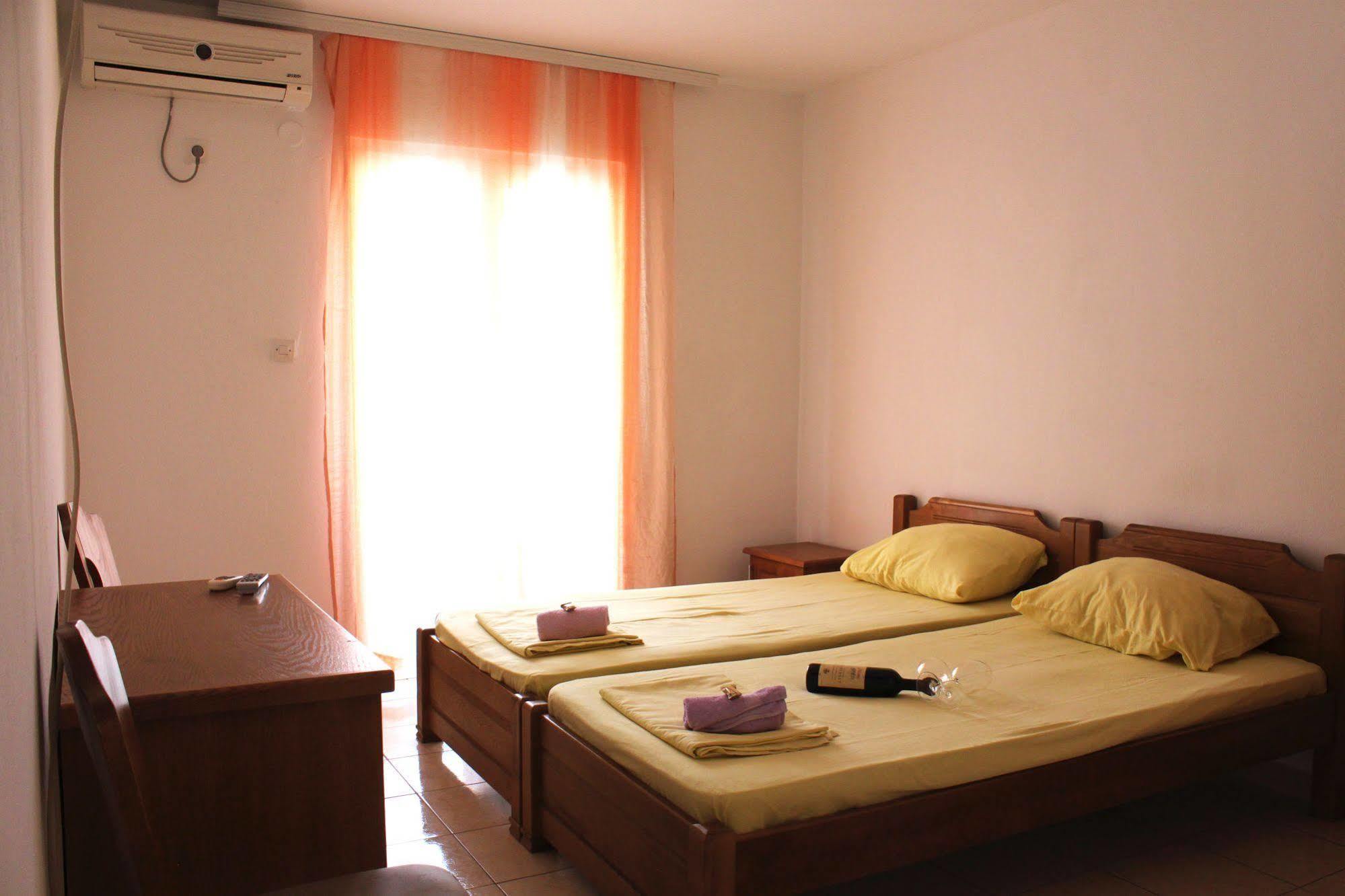 Guesthouse Sun Hostel Budva Exterior photo